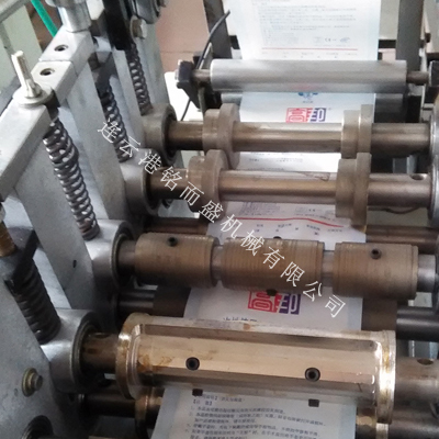 膏药四边封Powered by Discuz!操作简单吗？